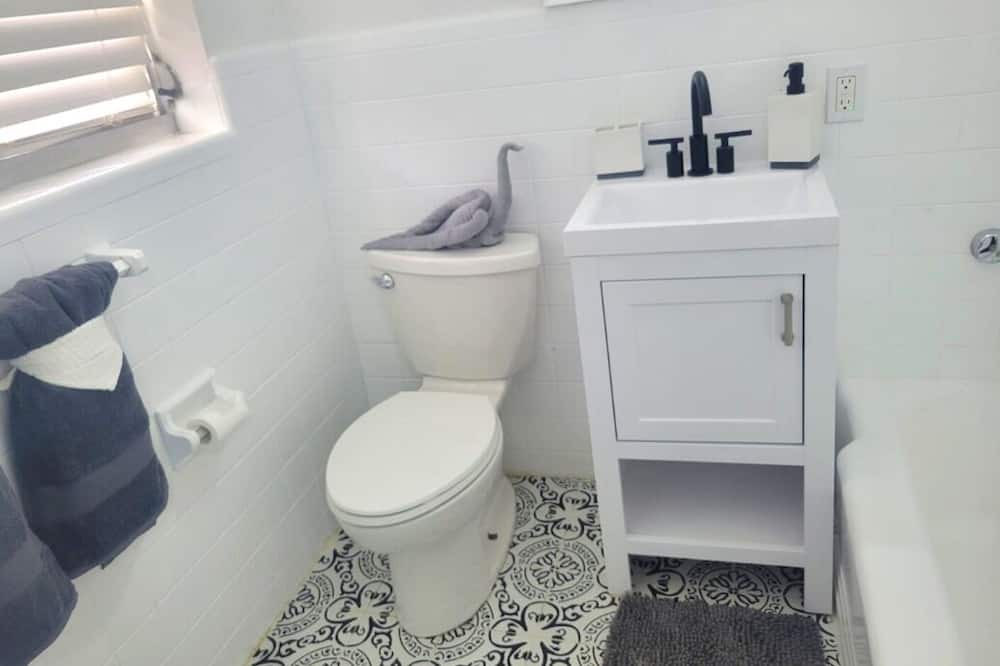Photo of Bathroom in Lake Ridge