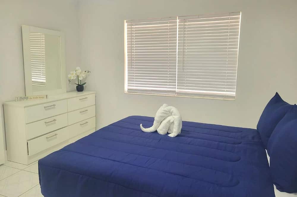 Photo of Bedroom in Lake Ridge
