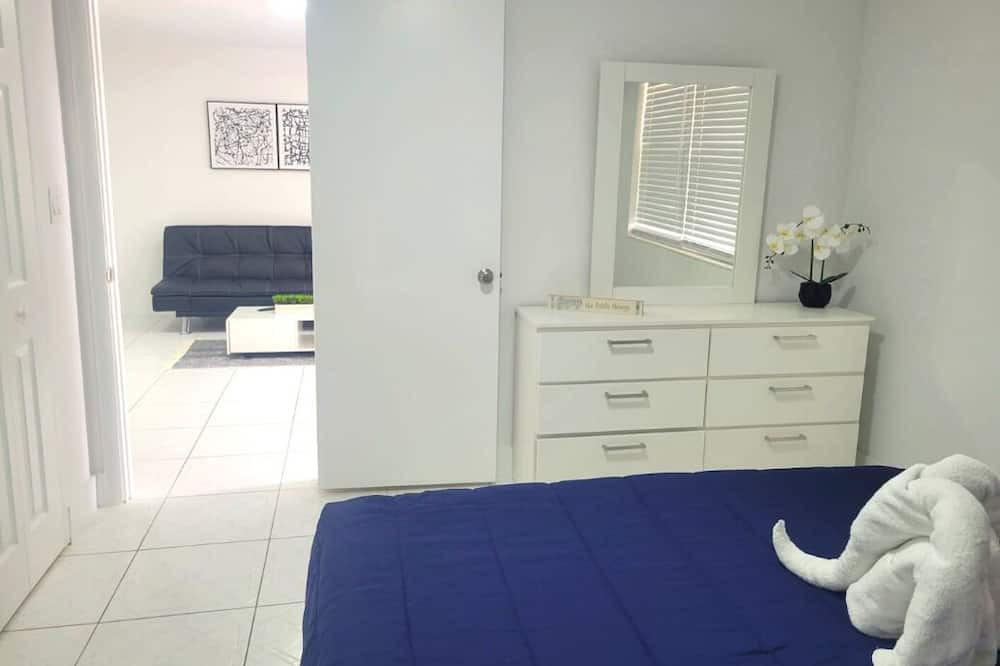 Photo of Bedroom in Lake Ridge