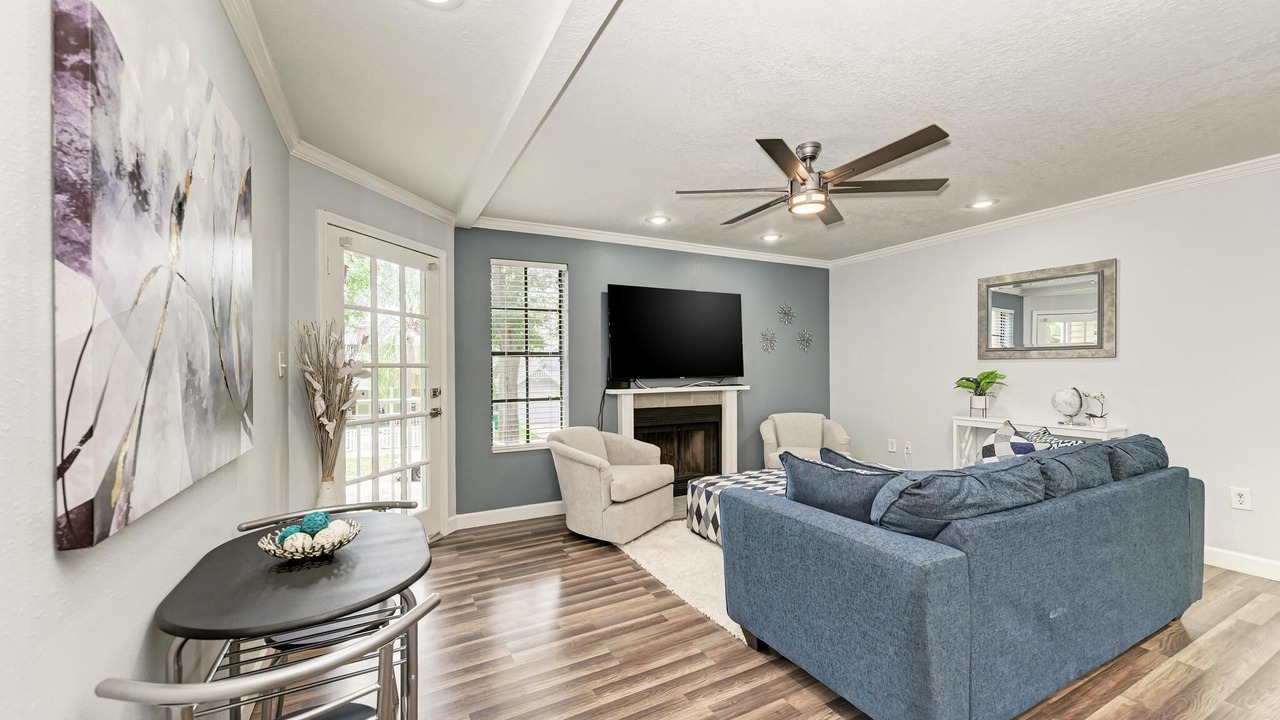 Photo of Livingroom in Hyde Park