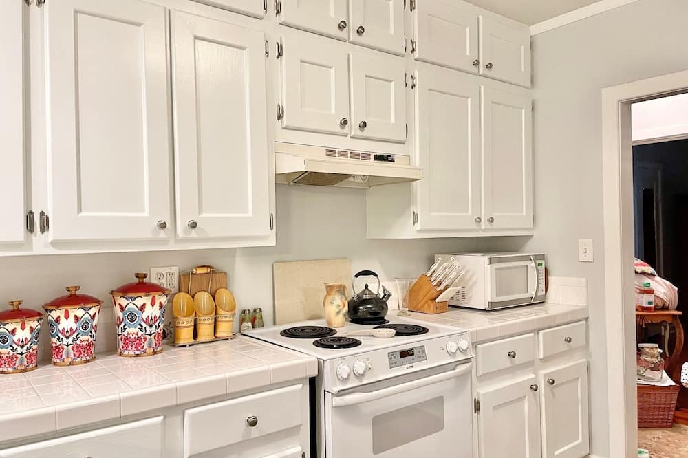 Photo of Kitchen in MacClenny