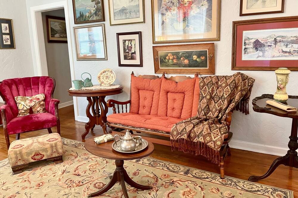 Photo of Livingroom in MacClenny
