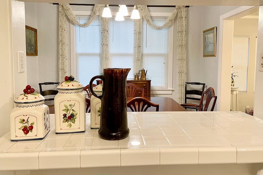 Photo of Kitchen in MacClenny