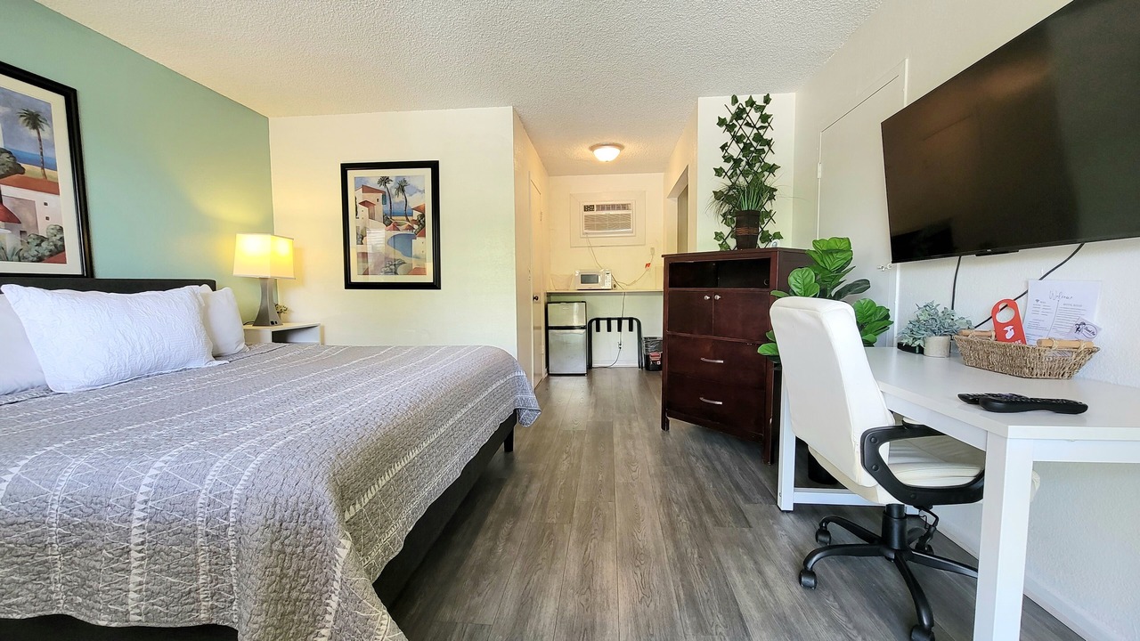 Photo of Bedroom in South Palm Park Neighborhood Association