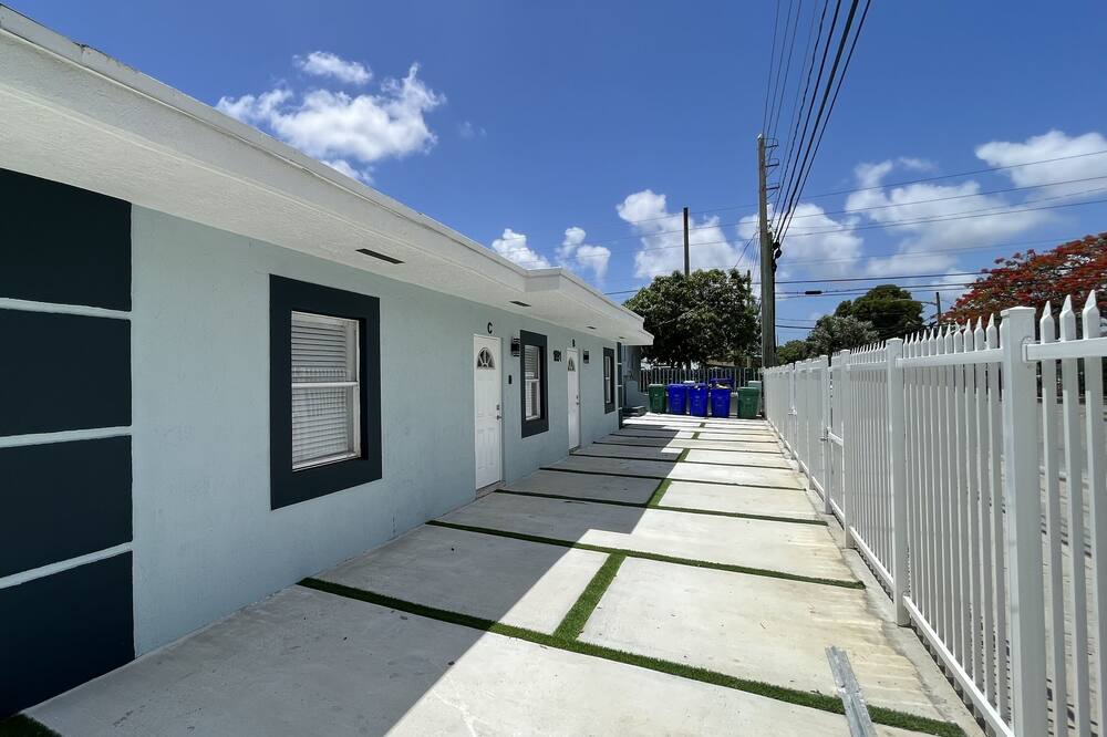 Photo of Outdoor in Allapattah