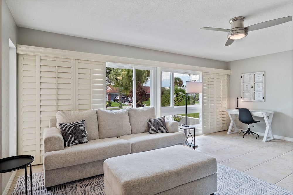 Photo of Livingroom in Palm Harbor