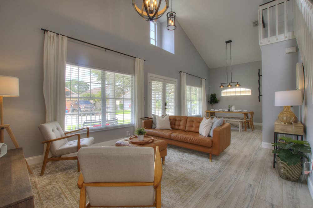 Photo of Livingroom in Bridgewater Crossing