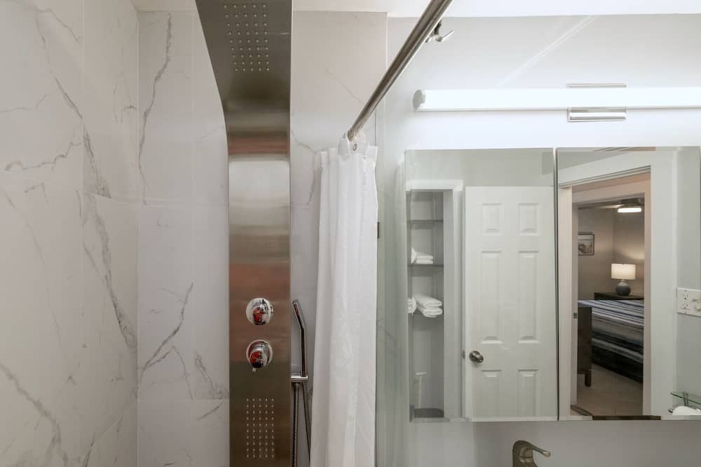 Photo of Bathroom in Midtown