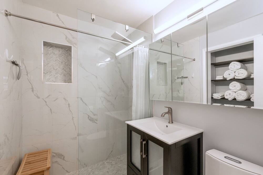 Photo of Bathroom in Midtown