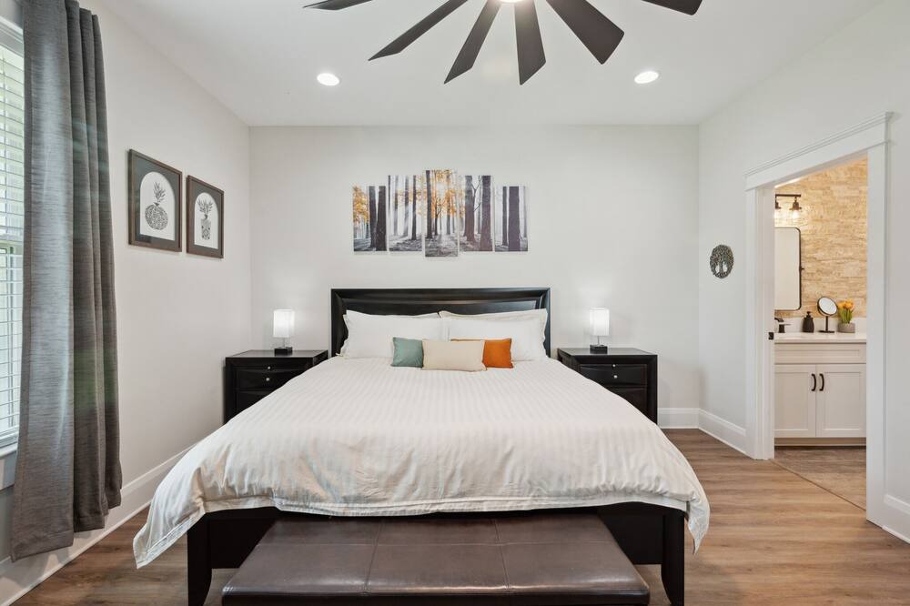 Photo of Bedroom in Riverside Heights