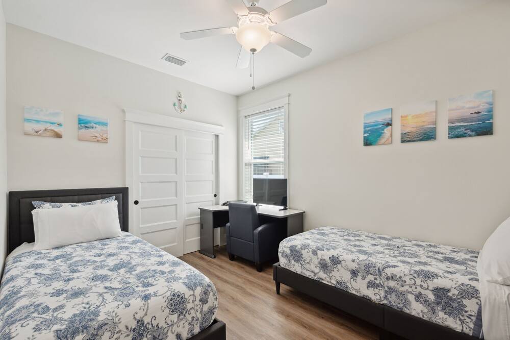 Photo of Bedroom in Riverside Heights