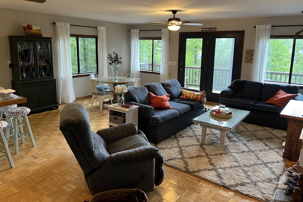 Photo of Livingroom in Rabun Gap