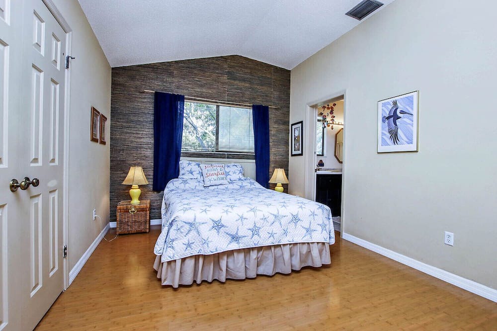 Photo of Bedroom in Gulf Pines