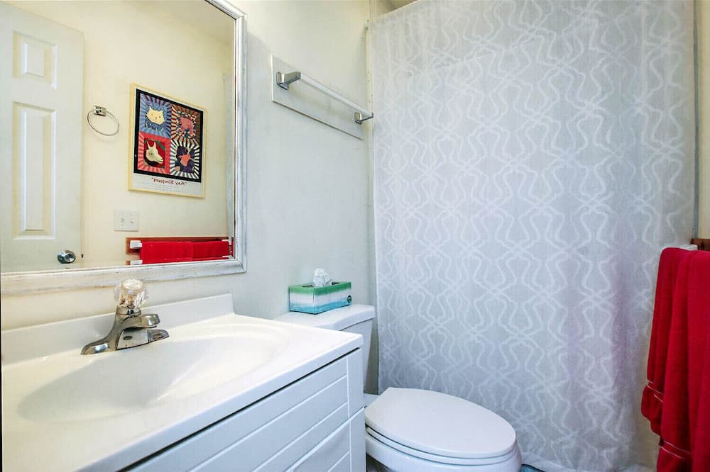 Photo of Bathroom in Gulf Pines