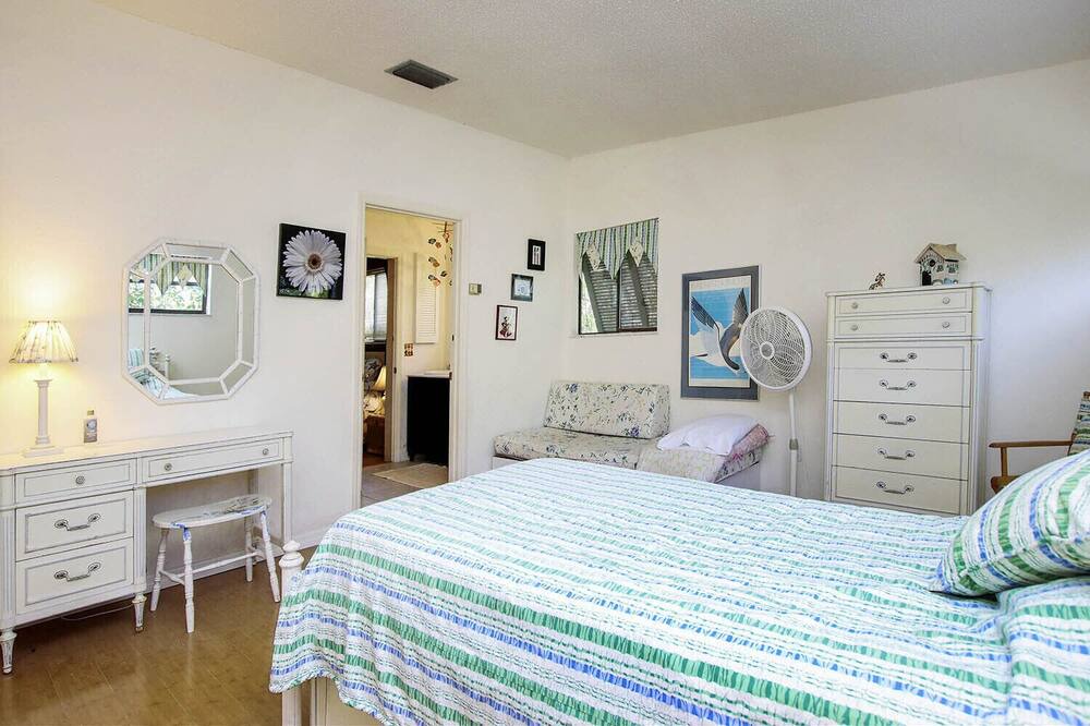 Photo of Bedroom in Gulf Pines