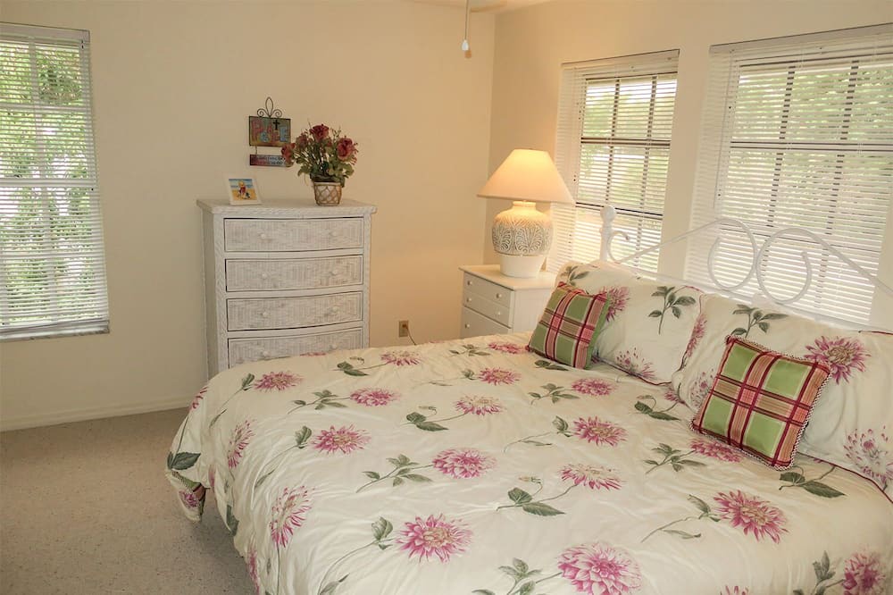 Photo of Bedroom in The Dunes