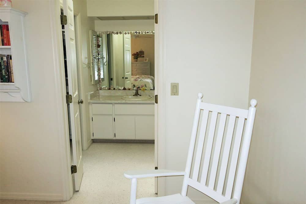 Photo of Bathroom in The Dunes