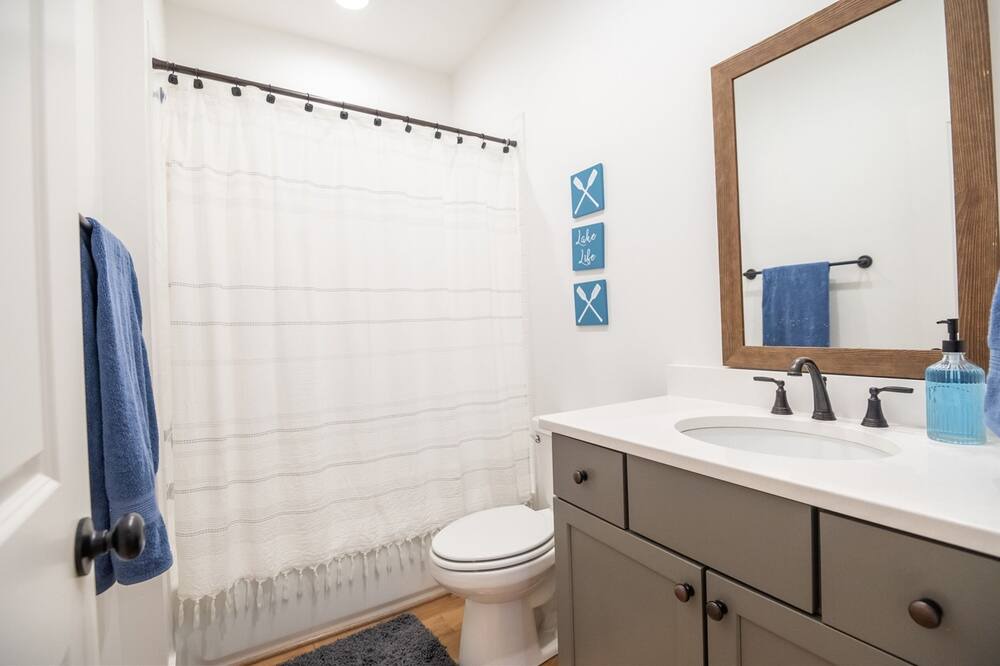 Photo of Bathroom in Tallassee