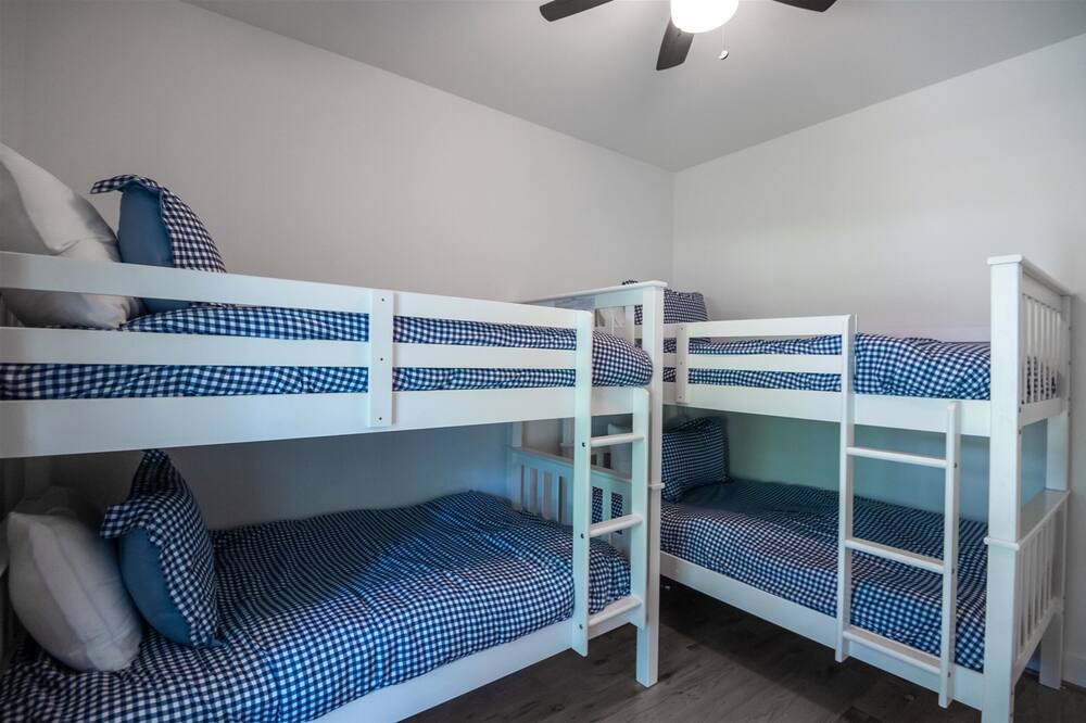 Photo of Bedroom in Tallassee