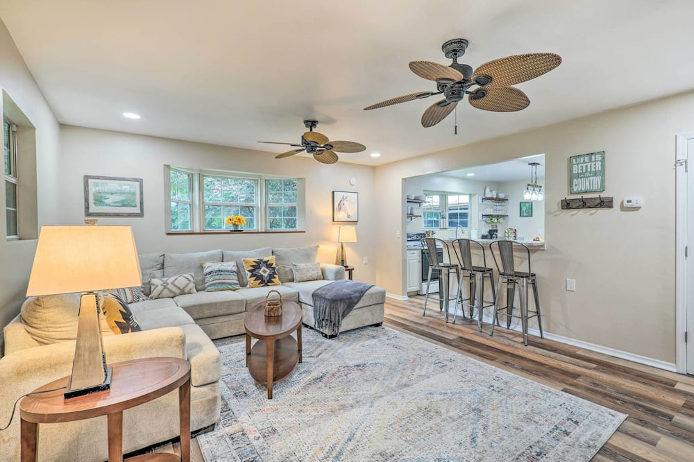 Photo of Livingroom in Fort White