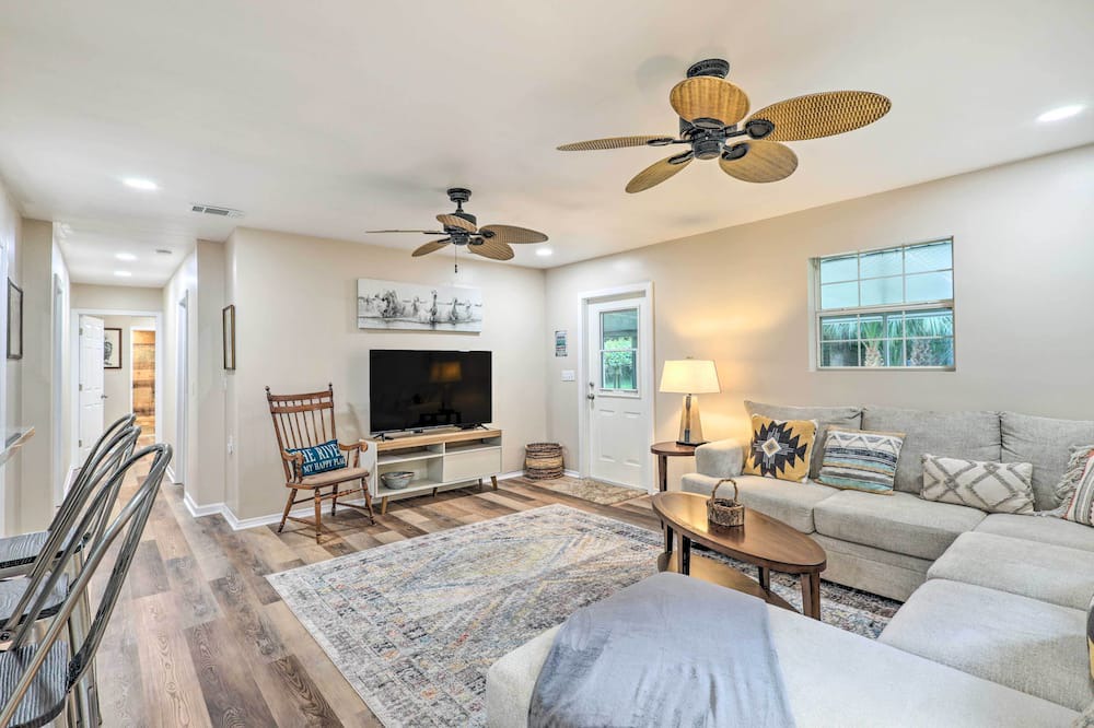 Photo of Bedroom in Fort White