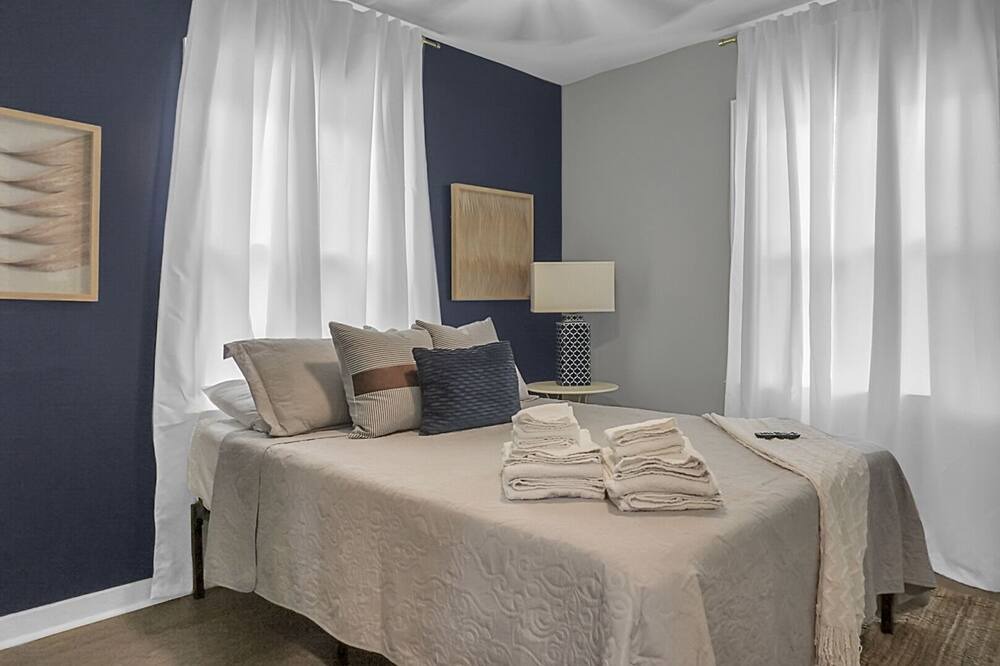 Photo of Bedroom in Hanahan