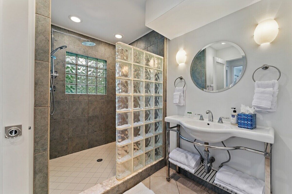 Photo of Bathroom in Southside