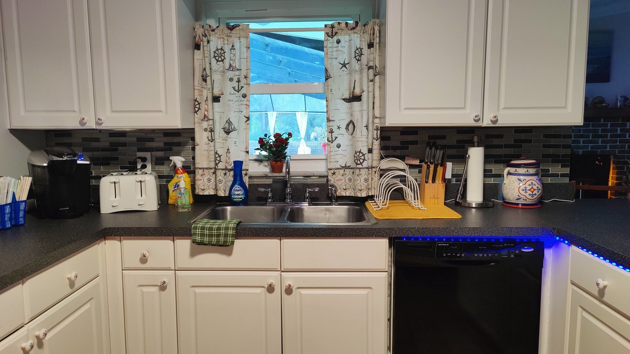 Photo of Kitchen in Dade City