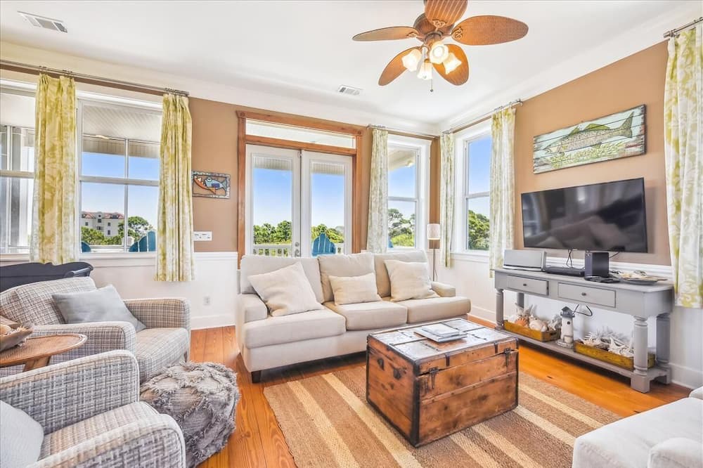 Photo of Bedroom in Sea Palm Village