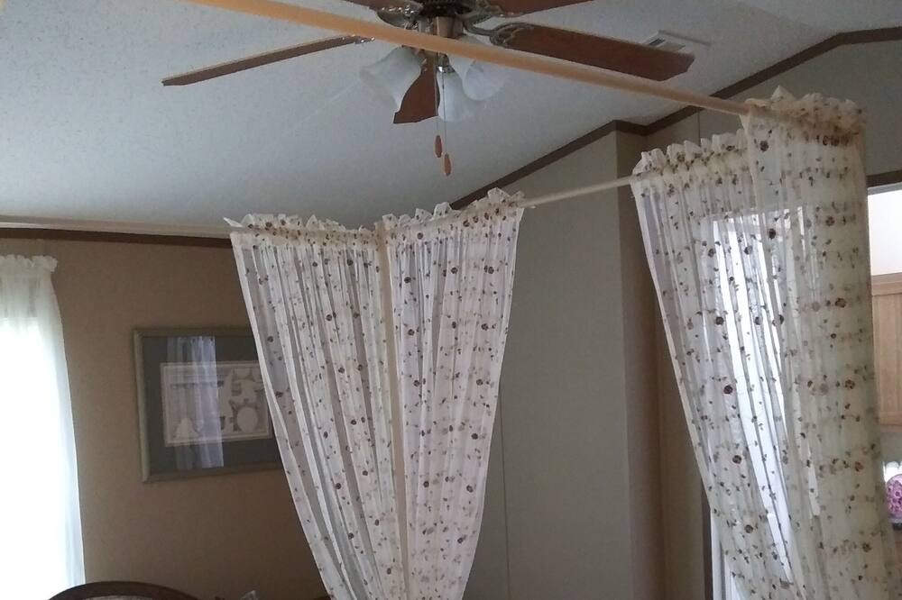 Photo of Bedroom in Eatonton