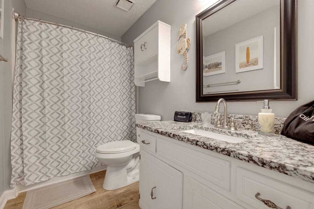 Photo of Bathroom in Holiday Beach