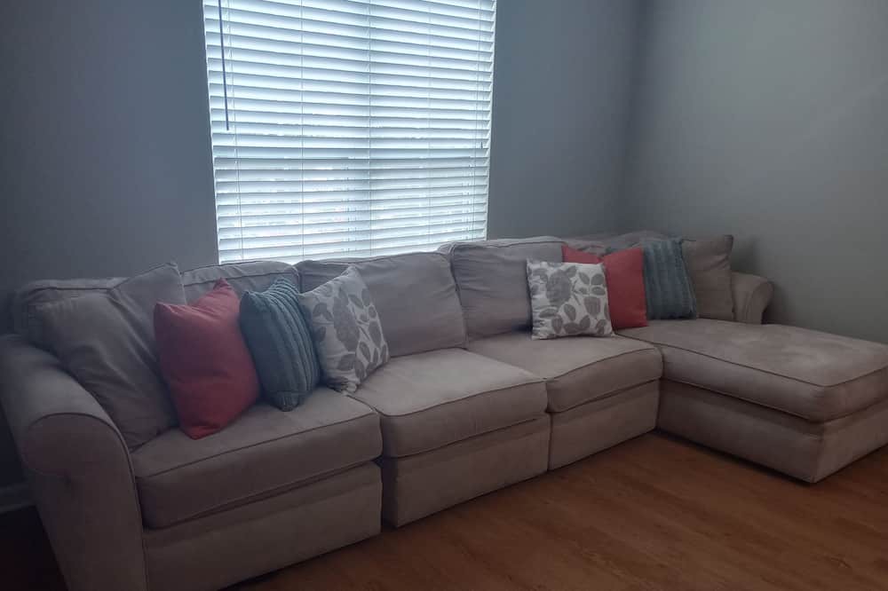 Photo of Livingroom in Tallahassee