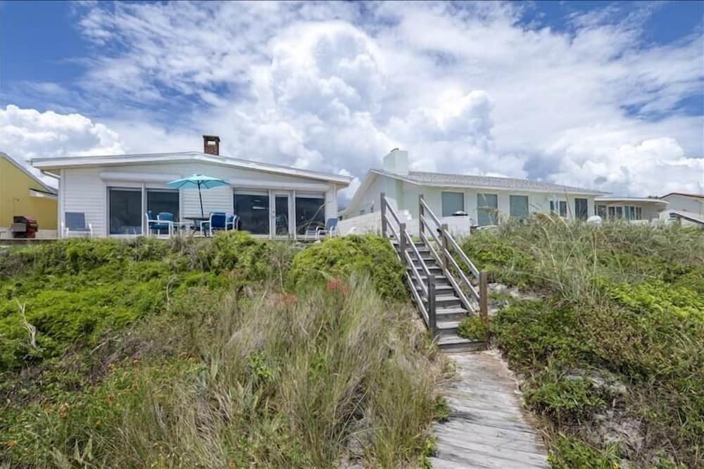 Photo of Outdoor in Wilbur-By-The-Sea