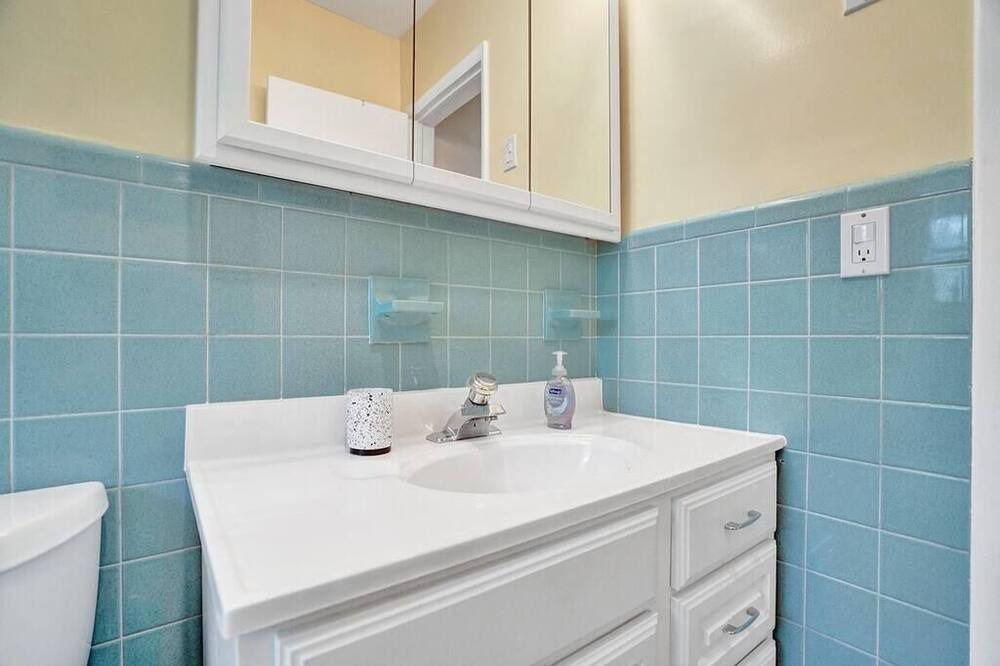 Photo of Bedroom in Garden Isles