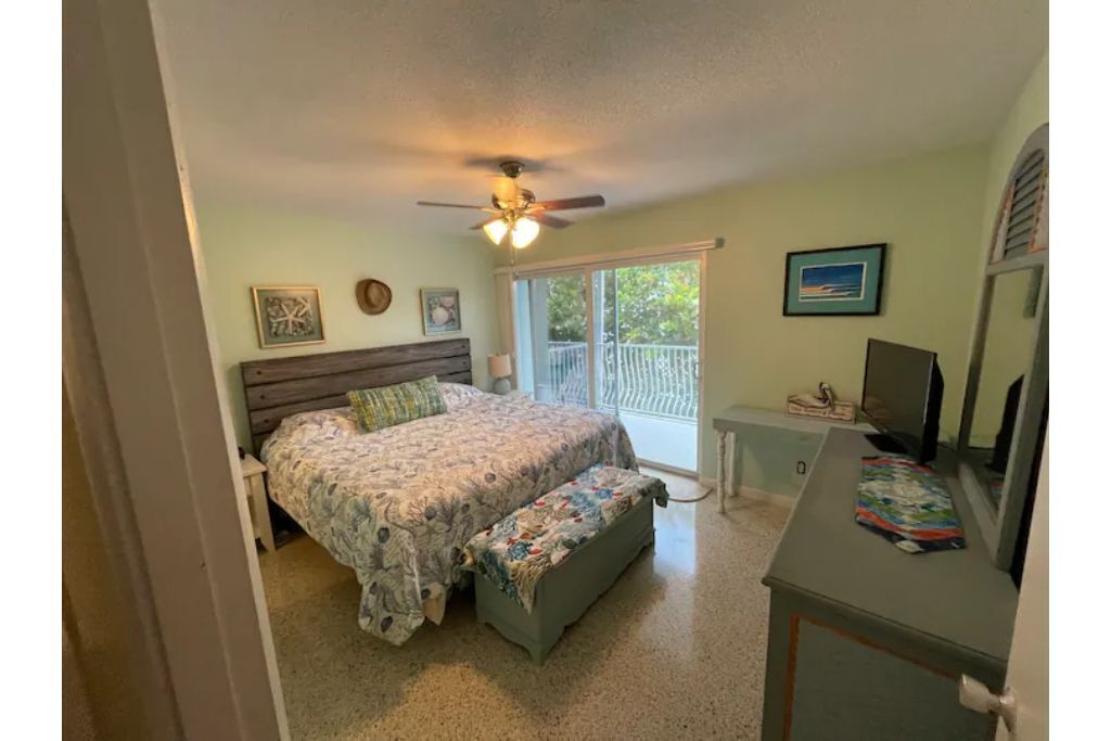 Photo of Bedroom in Crescent Beach