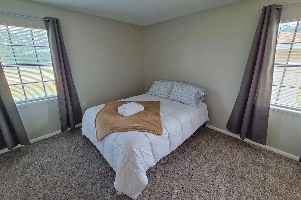 Photo of Bedroom in Thomas Drive