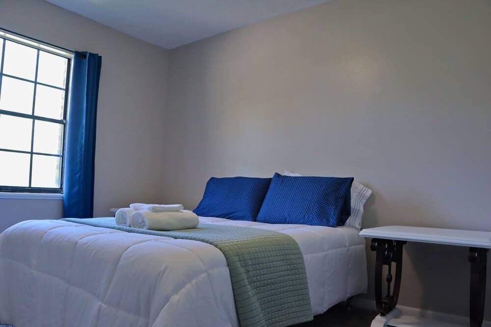 Photo of Bedroom in Thomas Drive