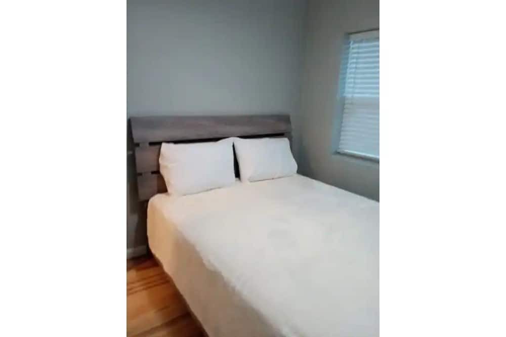 Photo of Bedroom in Southside