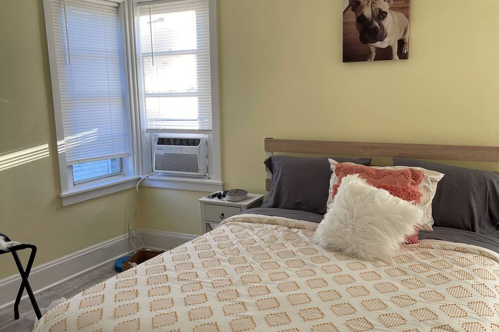 Photo of Bedroom in Anniston