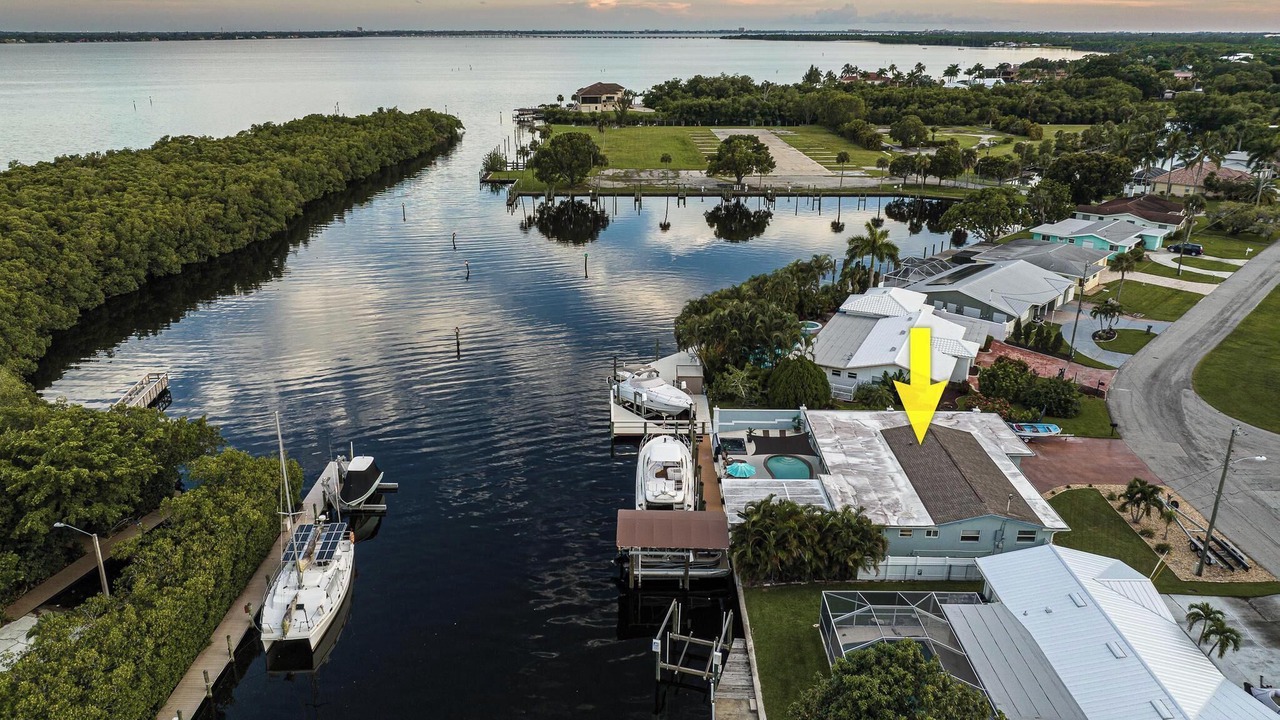 Photo of Outdoor in Lochmoor Waterway Estates