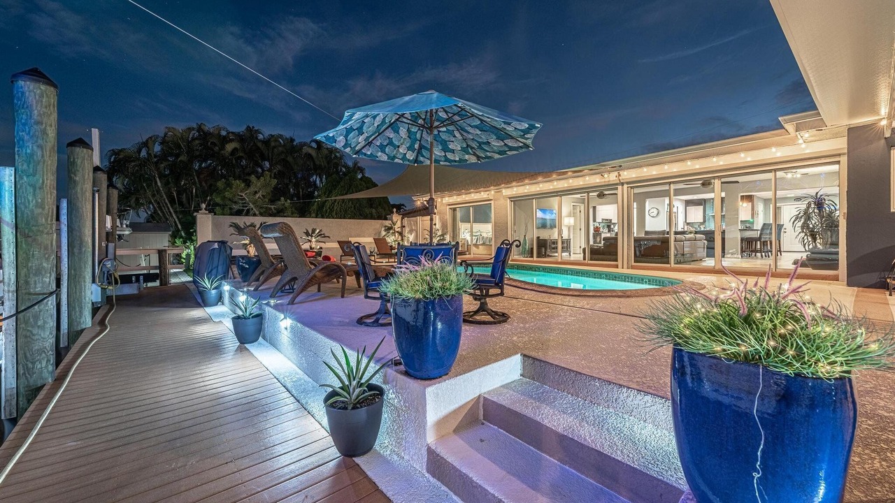 Photo of Outdoor in Lochmoor Waterway Estates