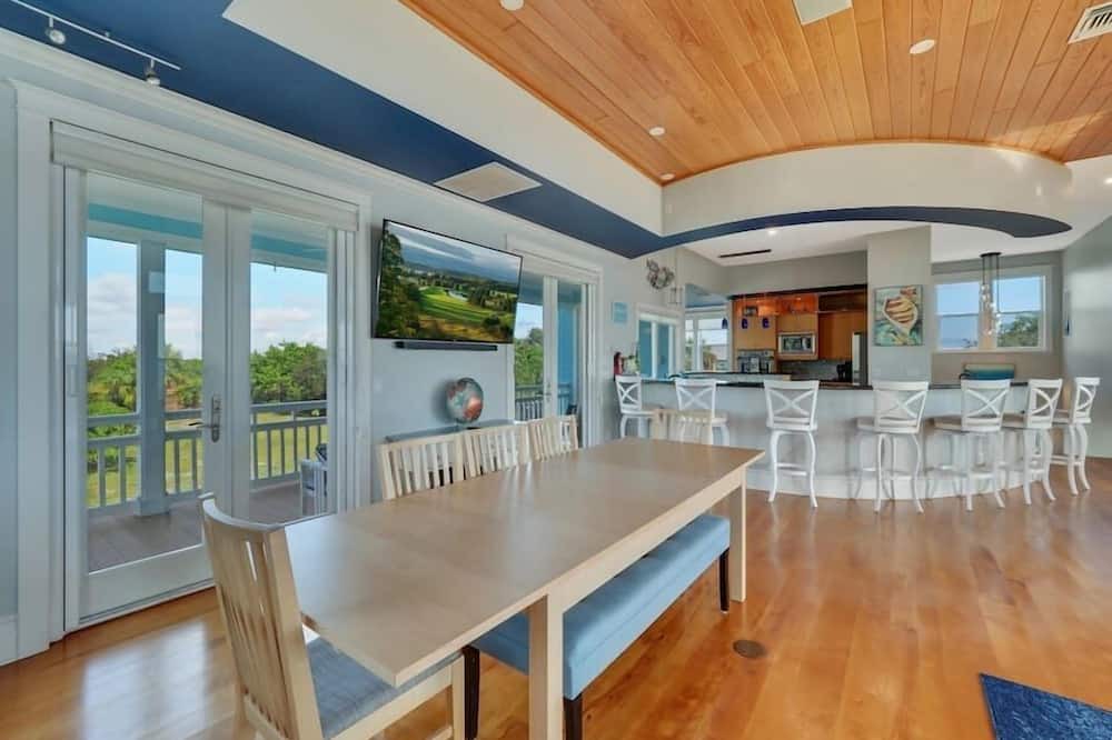 Photo of Others in Indian River Estates