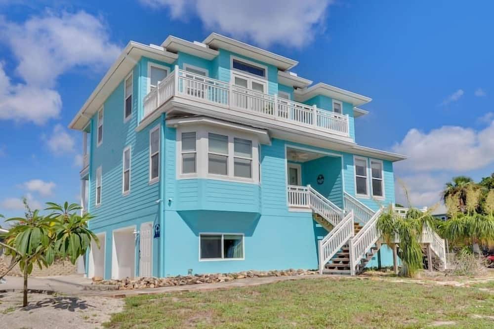 Photo of Others in Indian River Estates