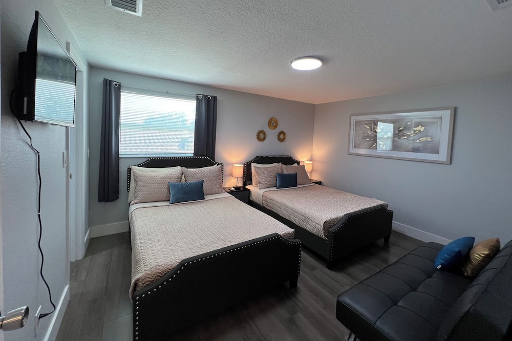 Photo of Bedroom in Egypt Lake-Leto