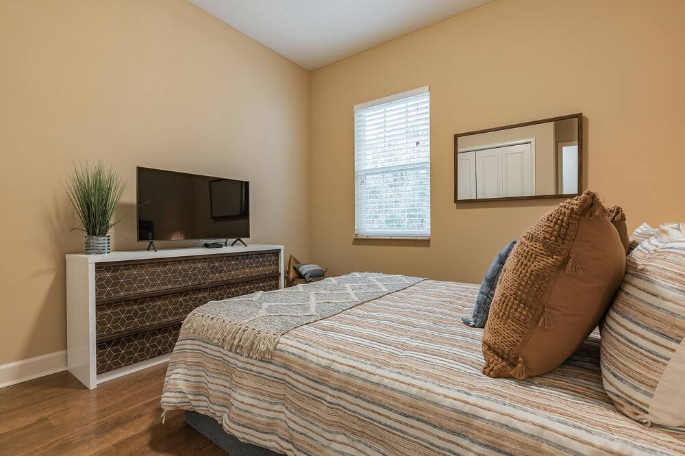 Photo of Bedroom in Downtown