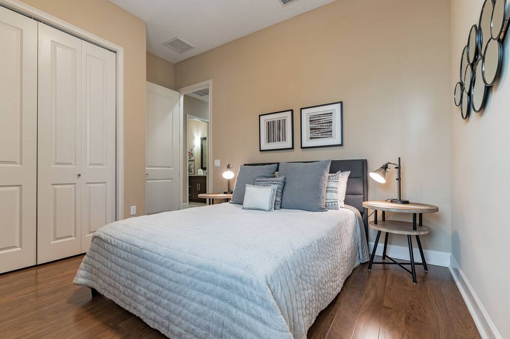 Photo of Bedroom in Downtown