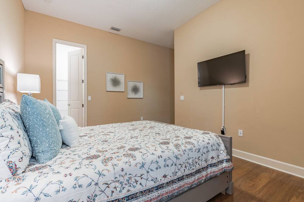 Photo of Bedroom in Downtown