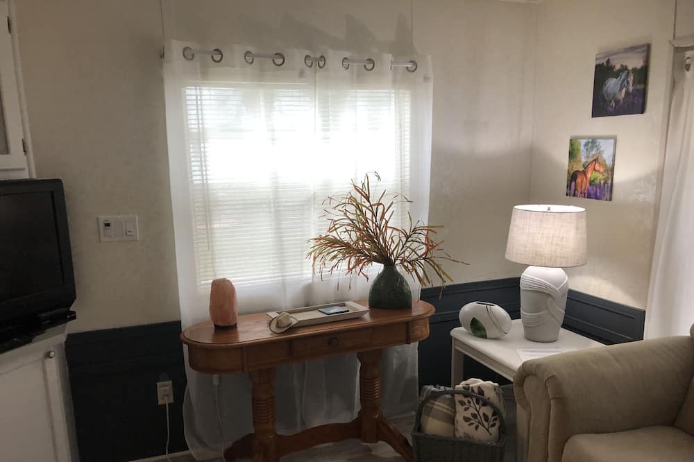 Photo of Livingroom in Reddick
