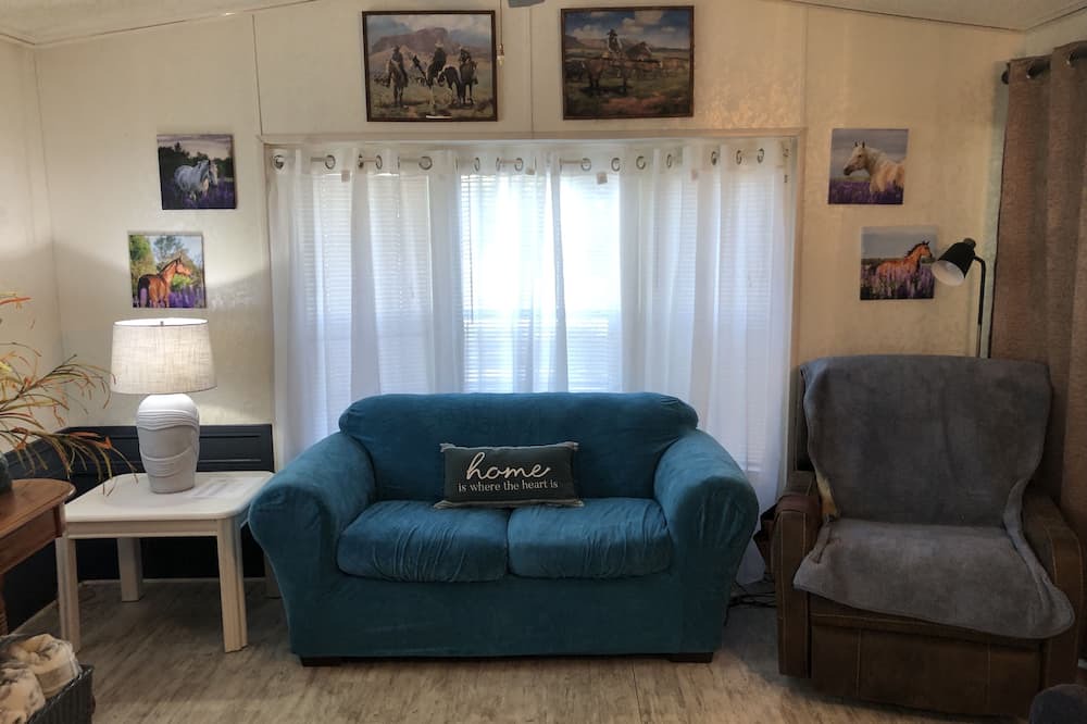 Photo of Livingroom in Reddick