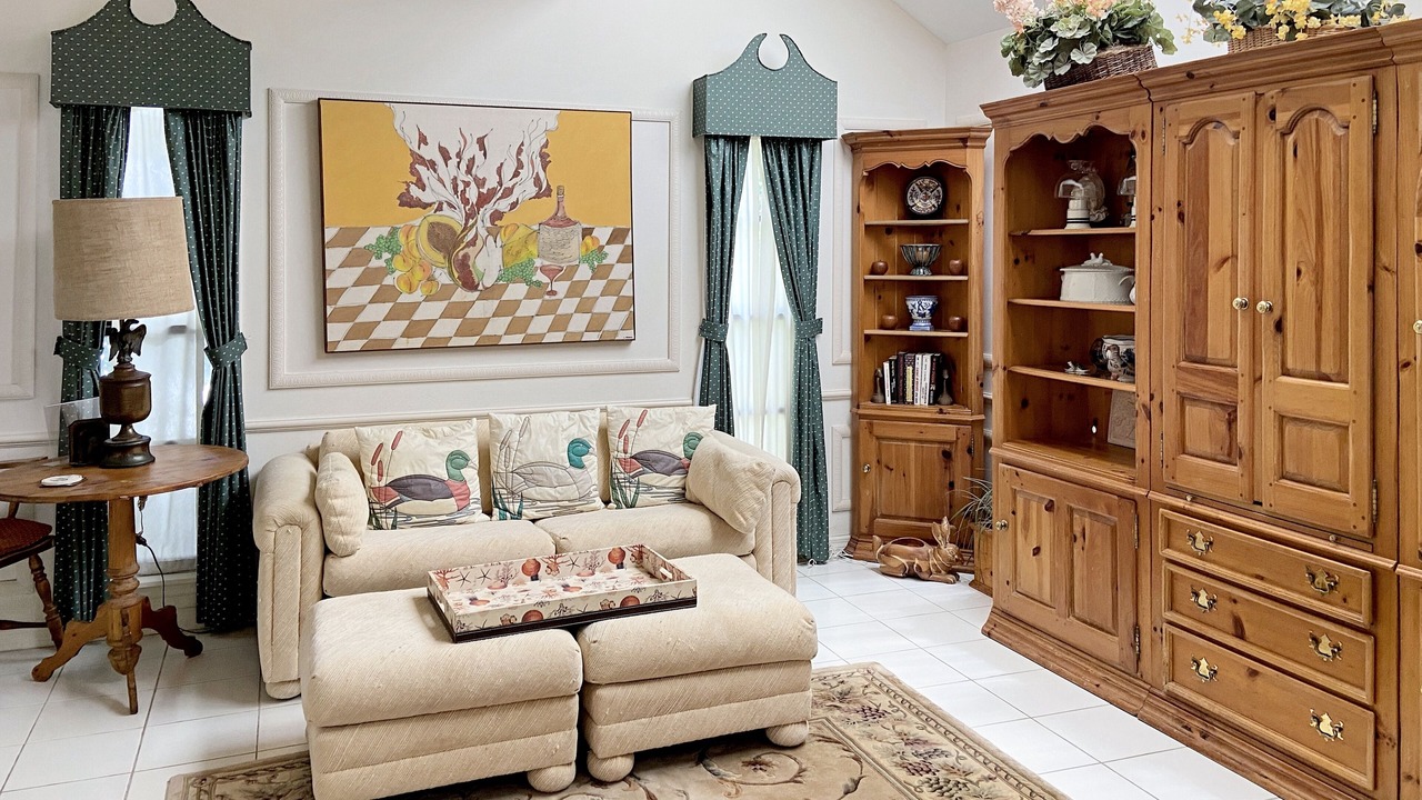 Photo of Livingroom in Redington Beach